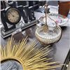 Image 5 : 2 ANTIQUE SUNBURST MIRRORS AND MANTLE CLOCK WITH SUGAR BOWL AND 2 HUMMINGBIRD COLLECTOR PLATES