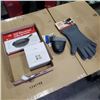 Image 1 : NEW 6" CAST IRON SEASON PAN, PAIR OF SILICONE OVEN GLOVES, SALT AND PEPPER SET WITH 4 SILICONE HALF 