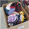 Image 3 : 2 BOXES OF VARIOUS SLIPPERS