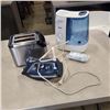 Image 1 : ROWENA STEAM IRON, KALORIK TOASTER AND VICS HUMIDIFIER.