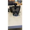 Image 1 : VINTAGE POLAROID CAMERA IN CASE