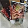 Image 1 : MIRROR AND HOME DECOR/VASE