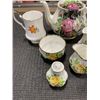 Image 2 : ENGLISH CHINA TEAPOT WITH CREAM AND SUGAR SETS