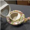 Image 3 : SADLER TEAPOT AND 6 ROYAL ALBERT TEACUPS