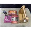 Image 2 : MUSKOKA WOODWORKING PINE BEER CADDY WITH CANADIAN SELECTS SMOKED WILD & CANDIED SOCKEYE SALMON (4OZ 