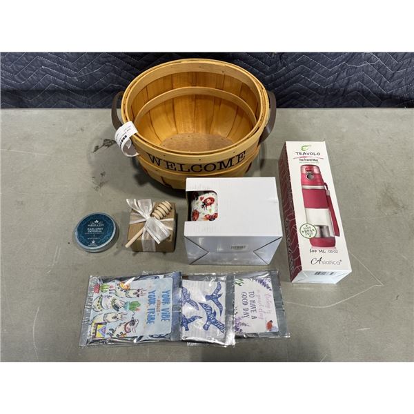 LADYBUG TEA BASKET - TEAVOLO TRAVEL MUG, 20OZ LADYBUG MUG, 3 TEA POST CARDS, 2OZ TEA & HONEY SET, TE