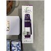 Image 2 : BEE TEA BASKET - TEAVOLO TRAVEL MUG, 17OZ BEE MUG, 3 TEA POST CARDS, 2OZ TEA & HONEY SET, TEA SACHET