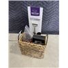 Image 3 : LADIES PARKER 29L SAFETY RAZOR BASKET WITH LAVENDER/LIME SHAVE CREAM, FACEMARK, BACKSCRATCHERS, RAZO