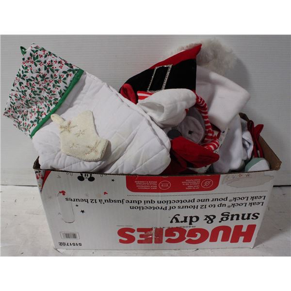 11 CHRISTMAS STOCKINGS - ESTATE