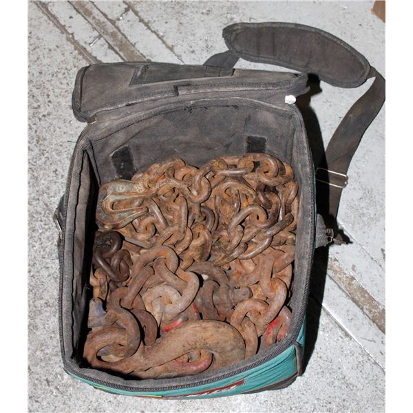 3 CHAINS WITH HOOKS APROX 12' & 3' - ESTATE