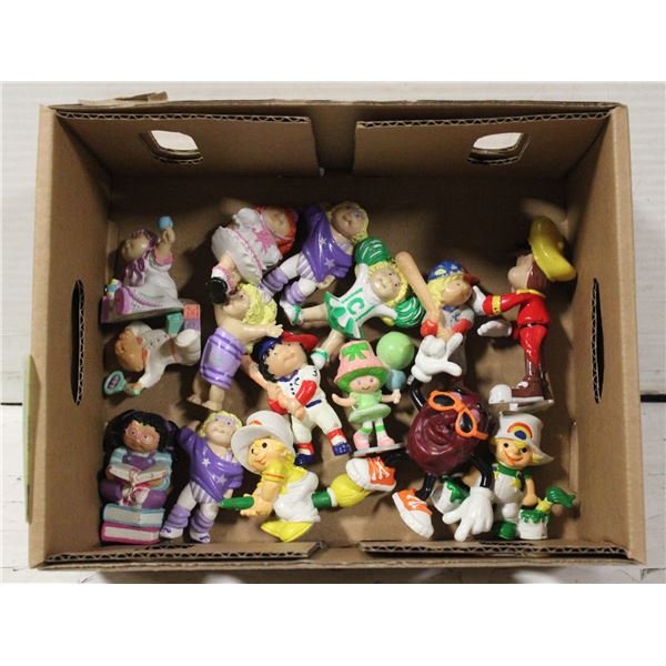 1984 VINTAGE CABBAGE PATCH & STRAWBERRY SHORTCAKE