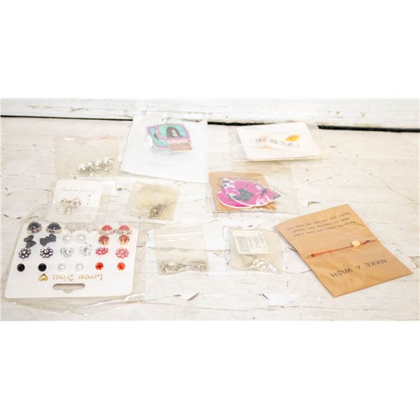 BAG W/ 10 ITEMS OF VARIOUS NEW COSTUME JEWELRY