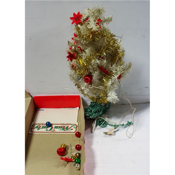 2' PRE-LIT & DECORATED TREE