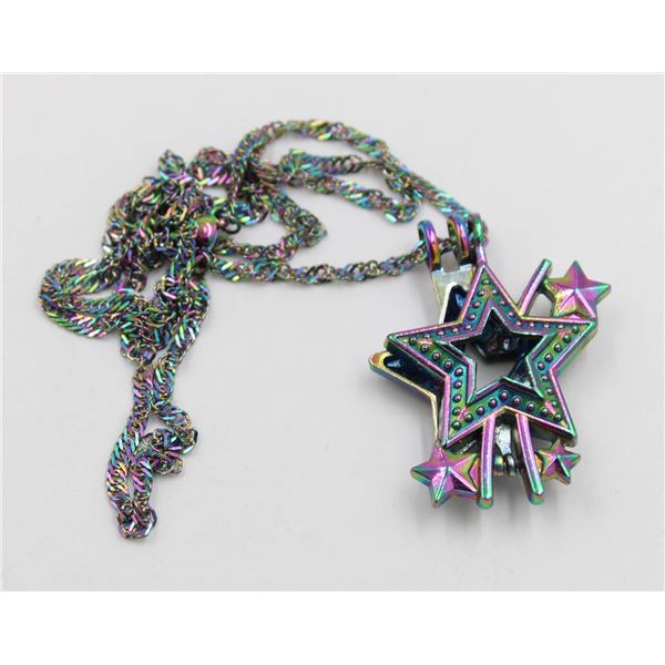 HINGED STAR PENDANT AND RAINBOW COLORED CHAIN