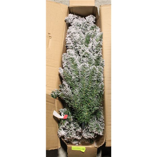 4' PRE-LIT GREENFIELD PINE TREE