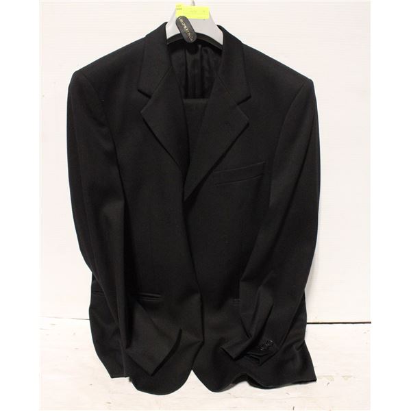 MENS BLACK 3 BUTTON SUIT WITH GARMENT BAG