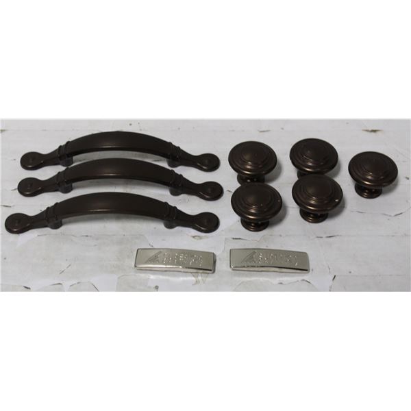CABINET HARDWARE