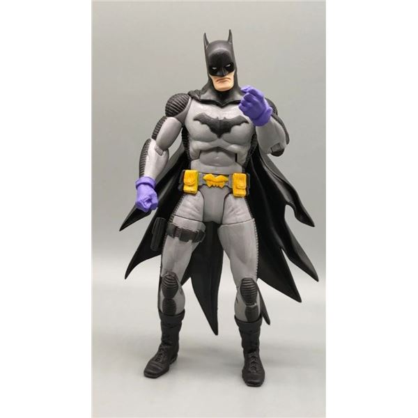 NEW DC MULTIVERSE BATMAN