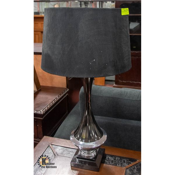 PAIR OF BLACK/SILVER TABLE LAMPS 35" TALL