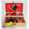 Image 1 : VINTAGE LARGE JEWELRY BOX FULL OF