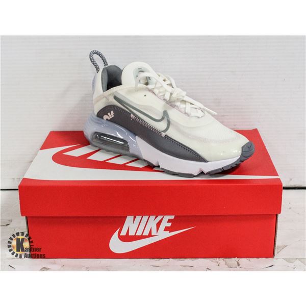 NEW NIKE WOMEN'S AIR MAX 2090 SIZE 7.5