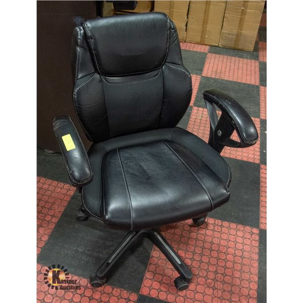 OFFICE CHAIR