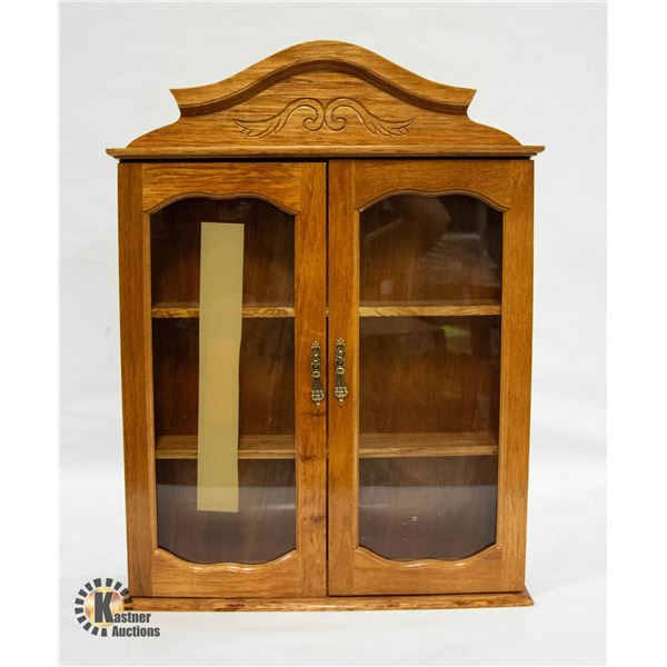 SMALL DISPLAY CASE 15"X17"