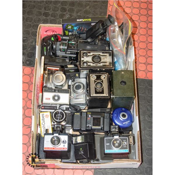 LARGE FLAT OF VINTAGE CAMREA'S & ACCESSORIES