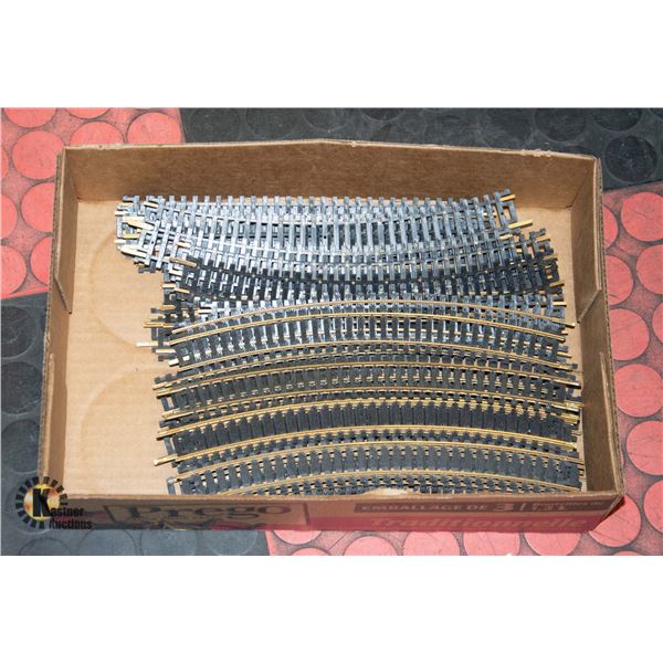 HO ATLAS TRACK 13 OF 9” STRAIGHT, 24 OF 18R CURVE