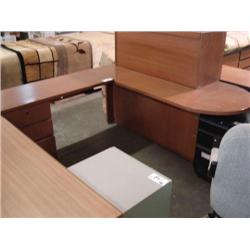P-top L-Shaped Desk