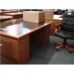 Oak Traditional Execuitve Double Ped Desk W/inlay