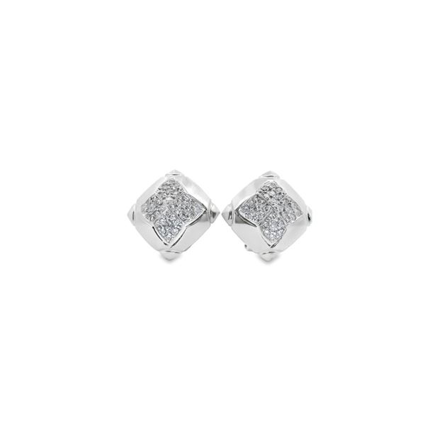 18KT White Gold 0.65 ctw Diamond Earrings