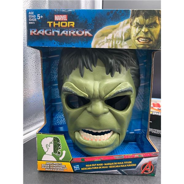 MARVEL THOR RAGNAROK HULK OUT MASK w/ Adjustable Strap, Moving Mouth & Eyebrows