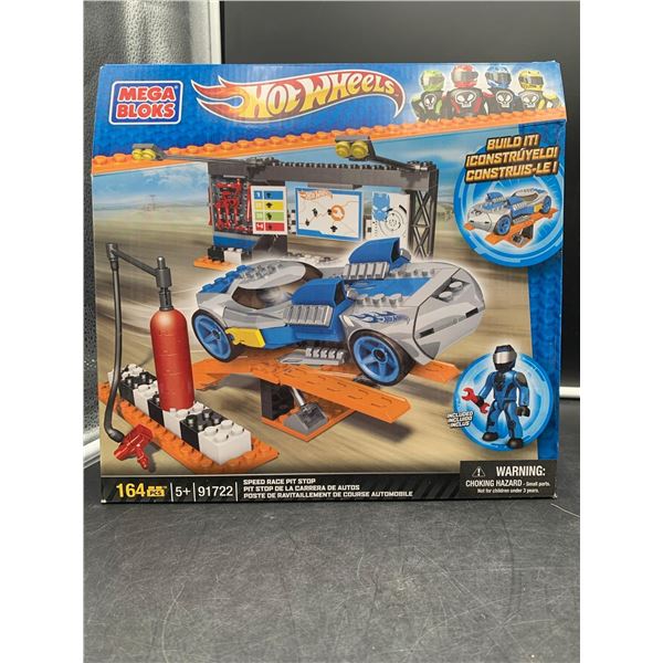 Hot Wheels Speed Race Pit Stop Play Set