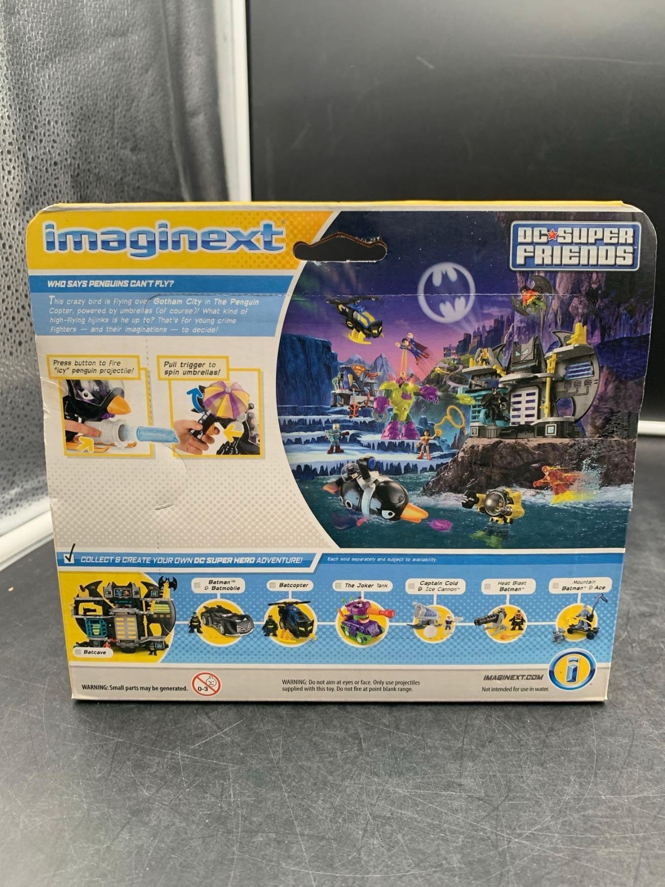 Imaginext Pi Fisher-Price Imaginext DC Super Friends, Penguin Copter and Batman Figure