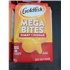 Image 2 : Goldfish Mega Bites Sharp Cheddar Backed Snack Crackers 6x167g