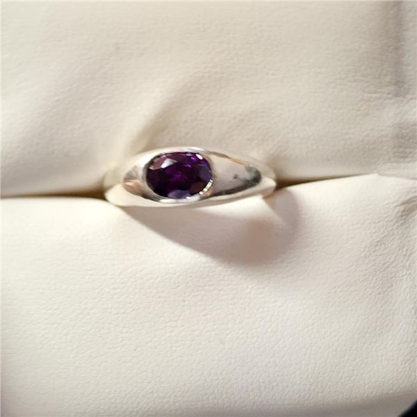 Silver Amethyst Ring (~Size 8)(Ring is resizable for $40) (~length 0 inches) (~weight 5.14g), Sugges