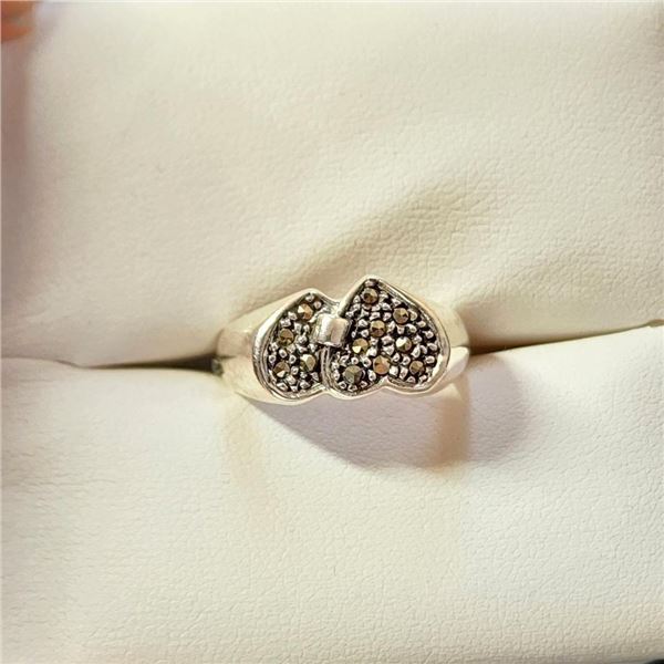 Silver Marcasite Ring (~Size 7.5)(Ring is resizable for $40) (~length 0 inches) (~weight 7.66g), Sug