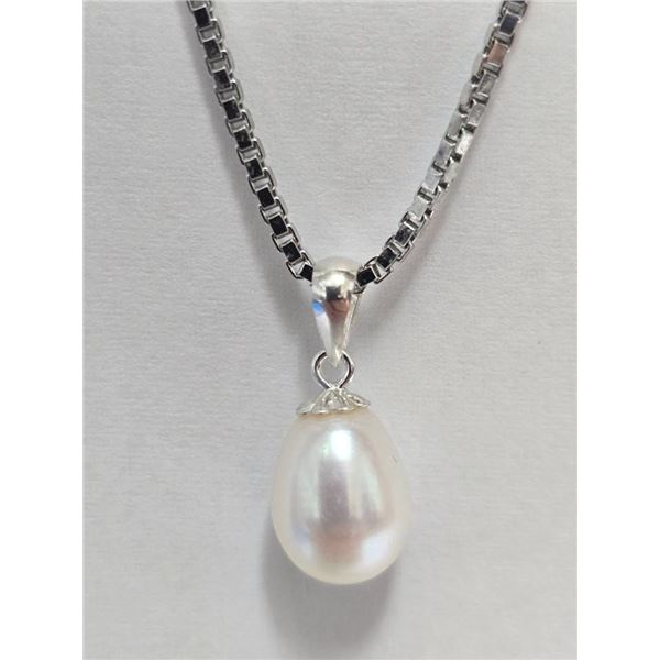 Silver Fresh Water Pearl Necklace, Suggested Retail Value $80