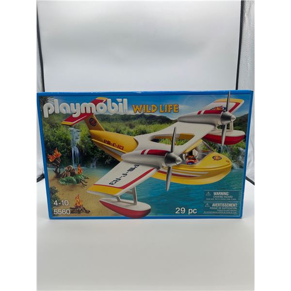 PLAYMOBIL #5560 FIREFIGHTING SEAPLANE AIRPLANE 29pcs