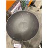 Image 2 : Lot of 5 Pans - 1 Wok and 4 Multi Size Frying Pans