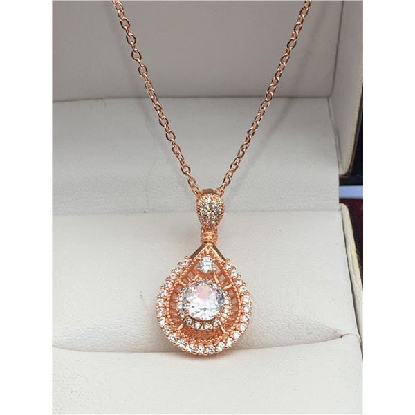 Rose Tear Dop 1.0 Carat Brilliant Cut Solitaire Pendant & Chain SGift et NEW