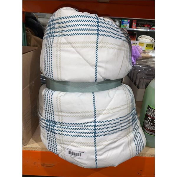 Simmons Queen Size Blanket