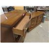 Image 8 : 2 MCM Dressers with Serpentine Fronts 43'' x 34'' x 18'' 