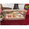 Image 8 : Ornaments , Oriental Display , Baskets & More 