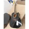 Image 2 : Takamine Acoustic Electric Guitar with Case 