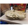 Image 2 : Star Wars The Empire Strikes Back Milennium Falcon Space 