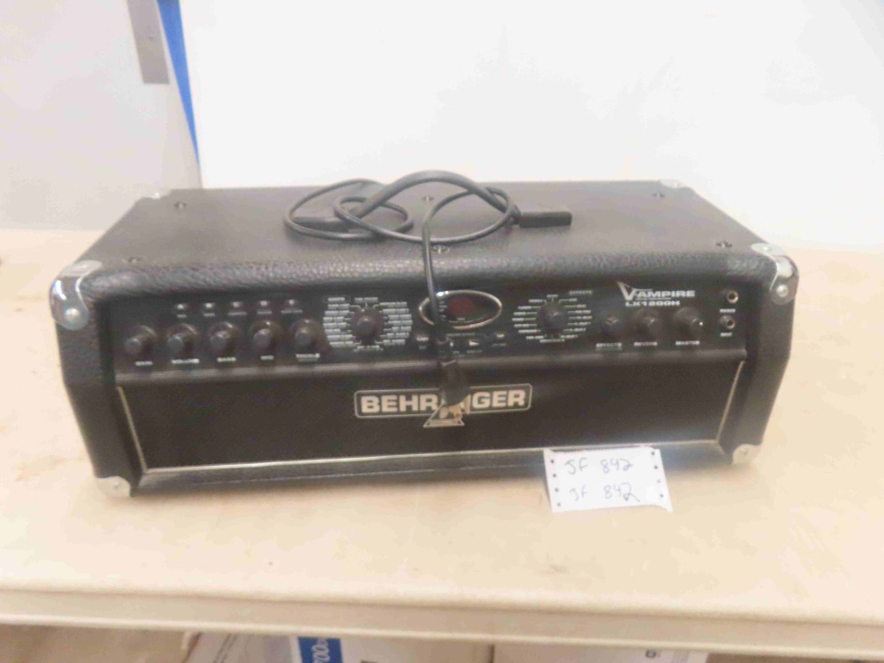 Behringer Virtual Behringer Virtual Amplifier Model Vampire LX1200H