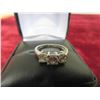 Image 2 : 14kt White Gold + Diamond Ring Size 6 , 2.9 Grams 