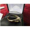 Image 8 : 14kt Gold + Diamond Ring Size 7 , 4 Grams 